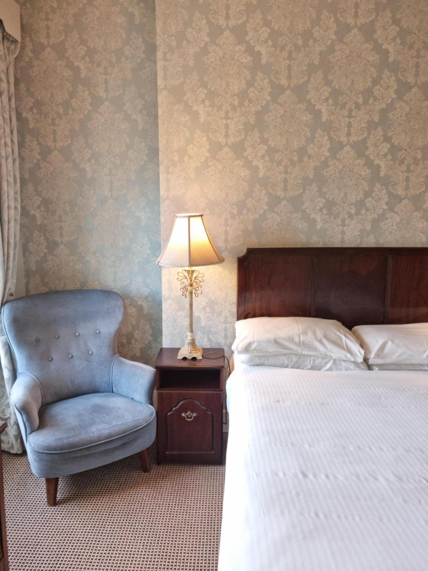Bed and Breakfast Charlemont House Moy Экстерьер фото